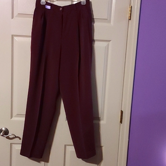 Dress pants - Picture 1 of 3